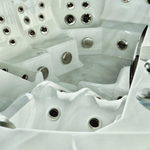 Party Tub – Jacuzzi de luxe pour 11 personnes, idéal pour les groupes et les locations de vacances