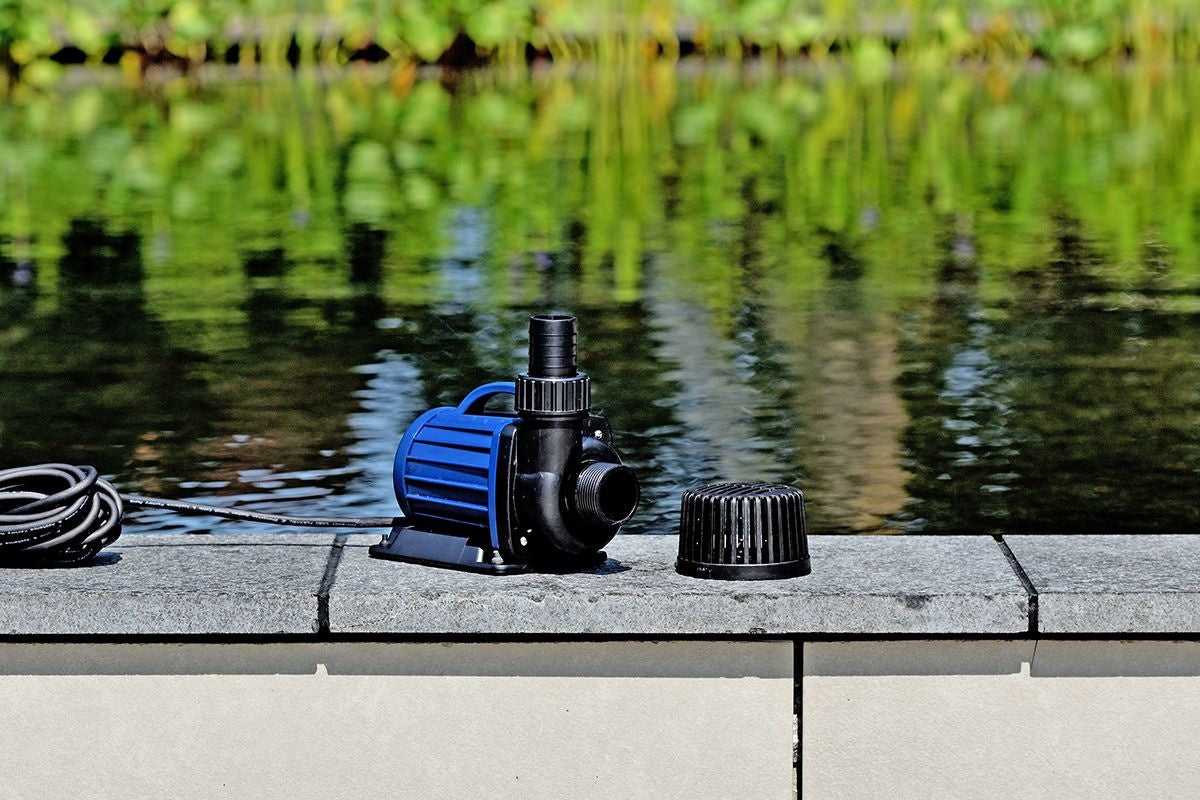Pompa per vasca DM 8.000 LV 12 V - AquaForte